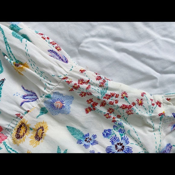 Old Navy Floral Peasant Top - Picture 6 of 6